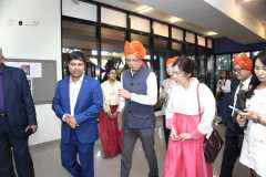 Look around with facilities